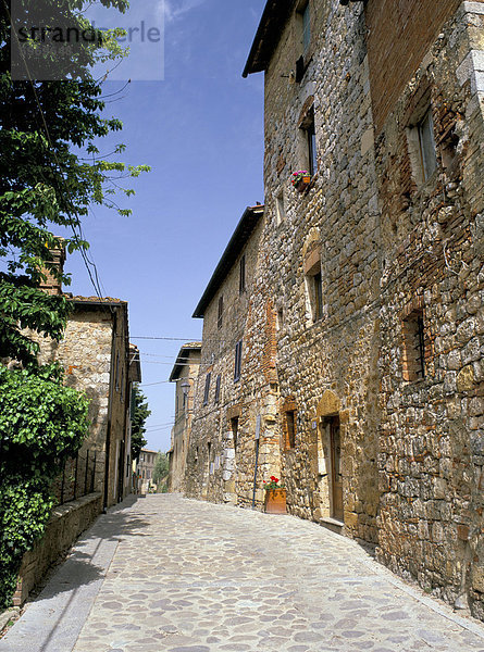 Mittelalter Europa Gebäude Dorf Ansicht vorwärts Erfolg befestigen aufheben Italien Siena Toskana