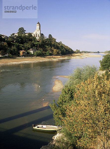 Fluss Loire und St. Florent Le Veille  westliche Loire  Pays De La Loire  Frankreich  Europa