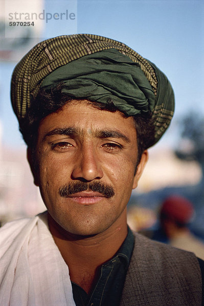 Porträt von einem lokalen Stammesangehörige in Quetta  Belutschistan  Pakistan  Asien