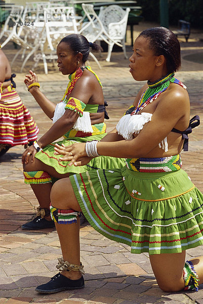 Zulu Tänzer tägliche Show  Südafrika  Afrika