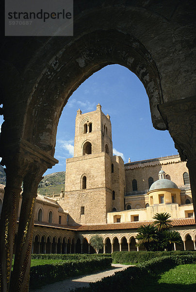 Dom und Kreuzgang  Monreale  Sizilien  Italien  Europa