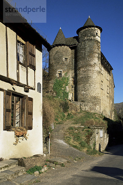 Dorf von Vielleville  in der Nähe von Conques  Aveyron  Midi-Pyrenees  Frankreich  Europa