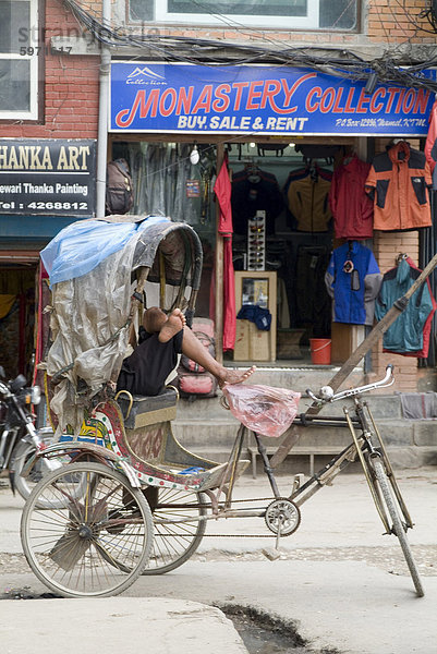 Rikscha  Thamel Bereich  Kathmandu  Nepal  Asien