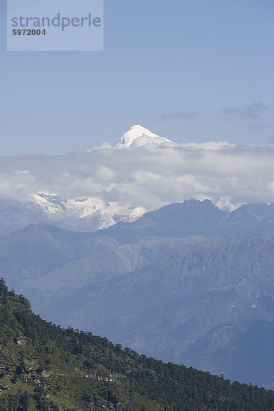 Blick vom Cheli La Pass von Bhutan die heiligsten Berg  Mount Jhomolhari  7314m  Himalaya  Bhutan  Asien