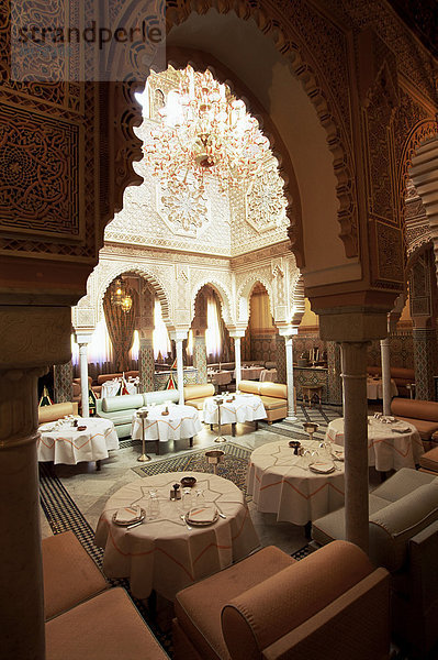 Innenansicht des marokkanischen Restaurant  Hotel La Mamounia  Marrakech  Marokko  Nordafrika