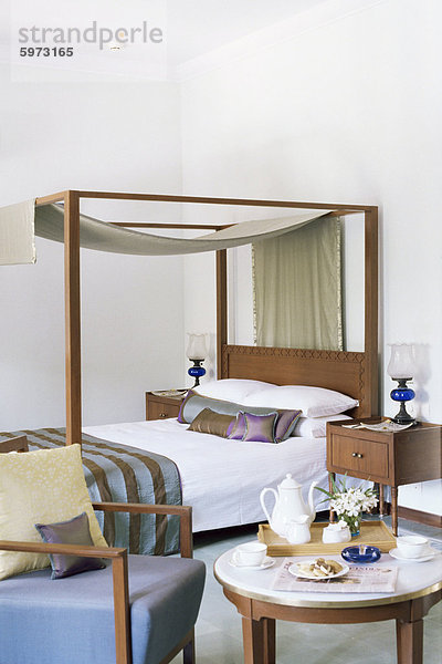 Suite mit Schlafzimmer  Usha Kiran Palace Hotel  Gwalior  Bundesstaat Madhya Pradesh  Indien  Asien
