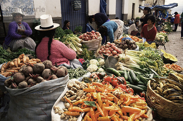 Straßenmarkt  Cuzco  Peru  Südamerika
