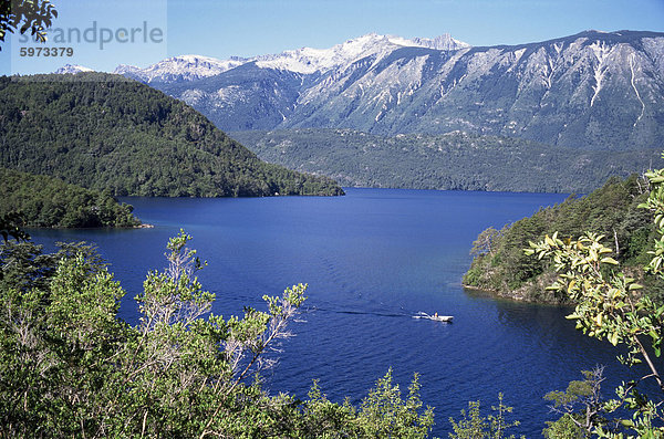 Lago Las Rocas  zentrale Region der Anden  Chile  Südamerika