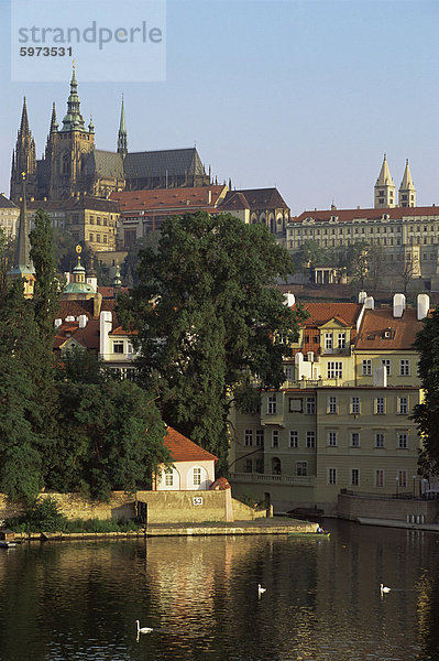 St. Vitus Kathedrale und Burg  Prag  Tschechische Republik  Europa