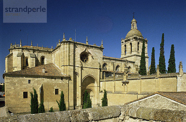 Kathedrale von Ciudad Rodrigo  in der Nähe von Salamanca  Kastilien-Leon  Spanien  Europa
