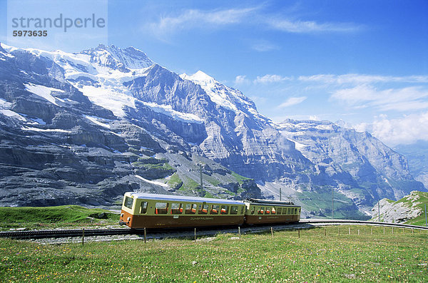 Jungfraubahn und der Jungfrau  13642 ft.  Europa  Schweiz  Berner Oberland  Schweizer Alpen