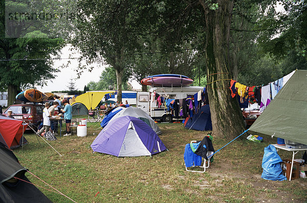 Abenteuer Campingplatz am Rhein  Basel  Elsass  Frankreich  Europa