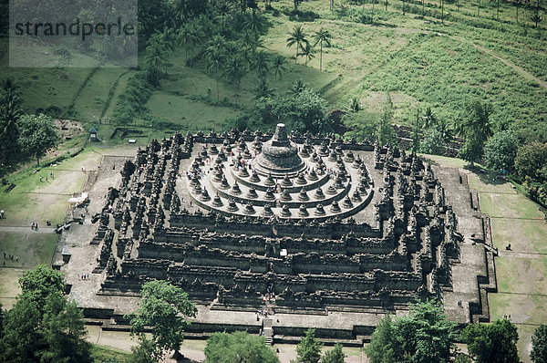 Luftbild der buddhistische Stätte des Borobudur  UNESCO Weltkulturerbe  Java  Indonesien  Südostasien  Asien