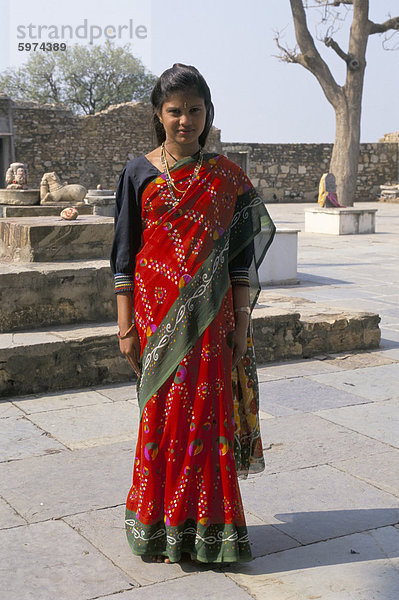 Porträt von eine junge Frau  Chittorgarh  Bundesstaat Rajasthan  Indien  Asien