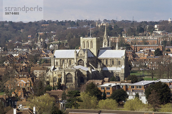 Stadt und Kathedrale von Winchester  Hampshire  England  Vereinigtes Königreich  Europa