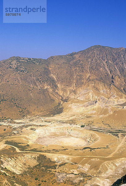 Stefanos Krater und Gebirge  Nisyros (Nisiros) (Nissyros)  Dodecanese Inseln  Griechenland  Mittelmeer  Europa