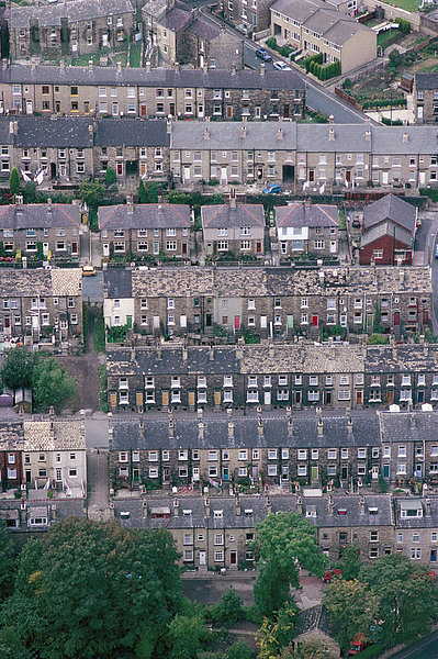 Luftbild von Rücken an Rücken Gehäuse in der Nähe von Bradford  Yorkshire  England  Vereinigtes Königreich  Europa
