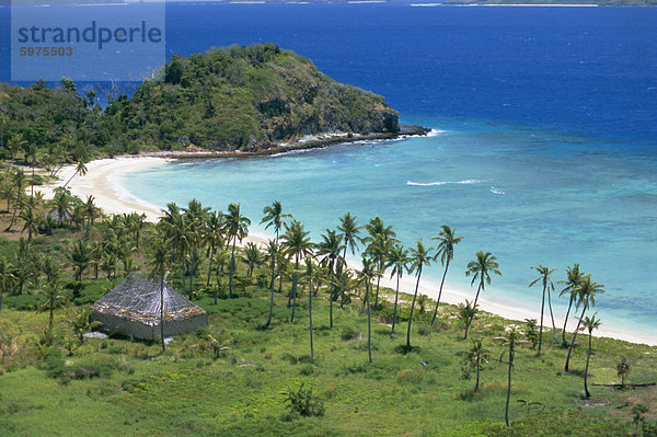 nebeneinander neben Seite an Seite Bauernhaus Sand Pazifischer Ozean Pazifik Stiller Ozean Großer Ozean Kokosnuss Plantage Fiji Bucht alt