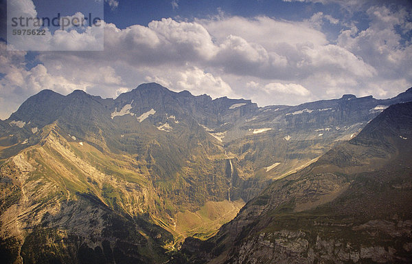 Cirque de Gavarnie vom Pic de Tantes  Pyrenäen  Haute-Pyrenäen  Midi-Pyrenees  Frankreich  Europa