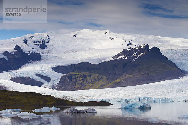 Fjallsarlon Gletschersee und Fjallsjokull (Oraefajokull)-Gletscher in der Nähe von Jokulsarlon Gletscher Lagune  Südost-Island (Austurland)  Island  Polarregionen