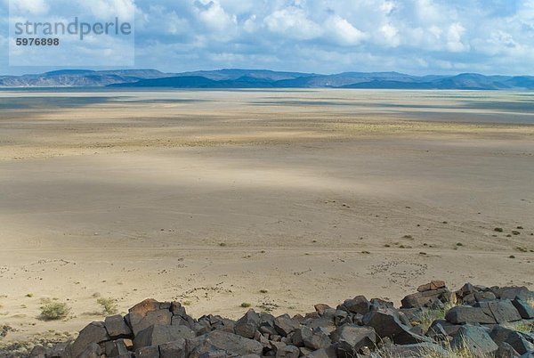 Blick über die trockene Wüste der Republik Dschibuti  Afrika