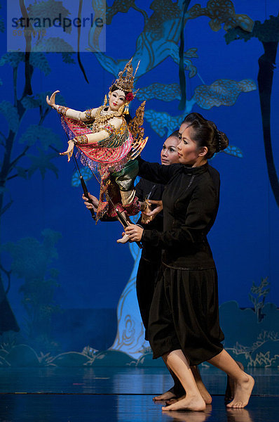 Marionette zeigen  Aksra Theater  Bangkok  Thailand  Südostasien  Asien