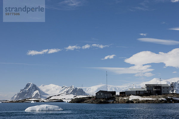 Ukraine-Forschungsstation  Antarktische Halbinsel  Antarktis  Polarregionen