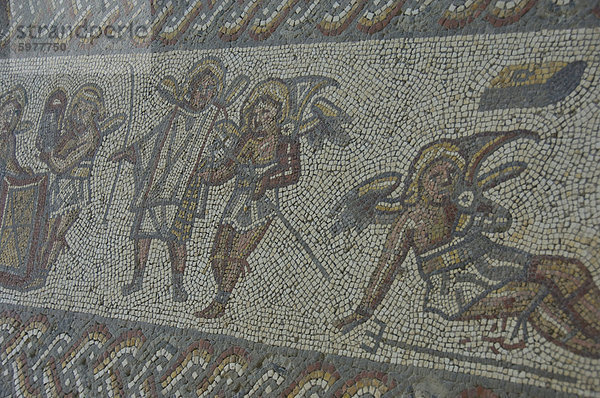 Detail der Teppich Grenze im Mosaik von 350 n. Chr.  römische Villa  Bignor  West Sussex  England  Vereinigtes Königreich  Europa