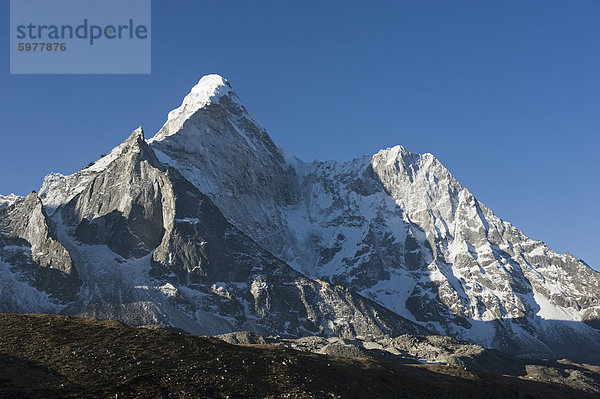 Ama Dablam 6812m  Solu Khumbu-Everest-Region  Sagarmatha-Nationalpark  Himalaya  Nepal  Asien