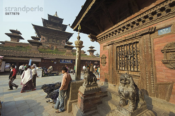 Tempel und Statuen in der Durbar Square  Kathmandu  Nepal  Asien