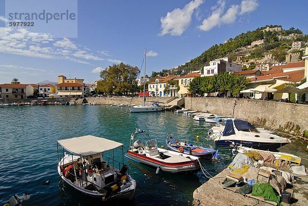 Der Hafen von Nafpaktos  zentrales Griechenland  Griechenland  Europa