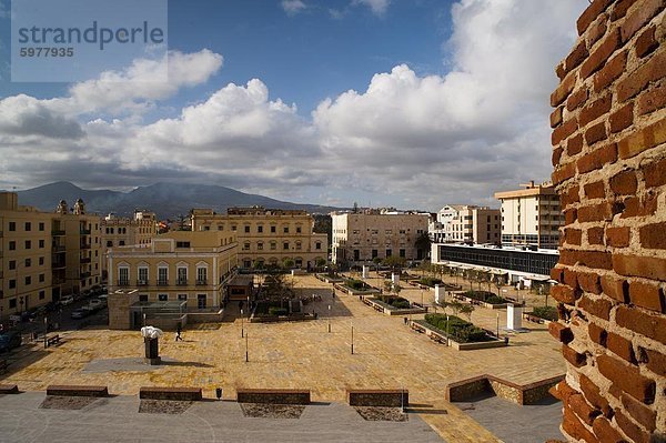 Plaza de Las Culturas (Kulturen Platz)  gesehen von El Primer Recinto (die erste Festung)  Melilla  Spanien  Spanish Nordafrika  Afrika