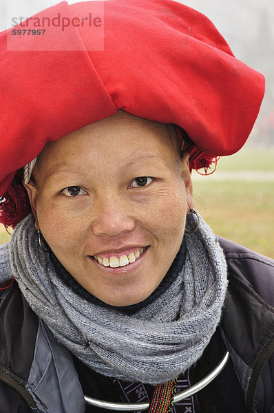 Hill Stamm Frau des Volkes Minderheit der Lao Chai  Sapa  Vietnam  Indochina  Südostasien  Asien