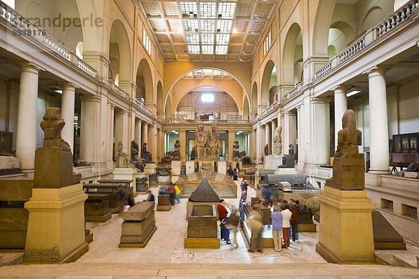 Innenraum der Main Hall  das Museum der ägyptischen Altertümer (Ägyptisches Museum)  Kairo  Ägypten  Nordafrika  Afrika