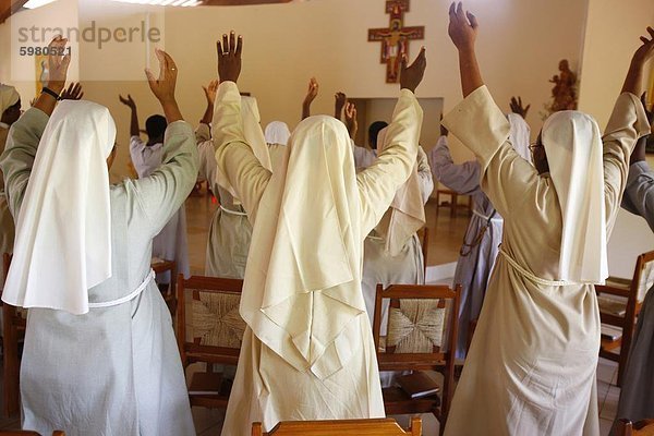 Masse in Akepe katholische Kloster  Akepe  Togo  Westafrika  Afrika