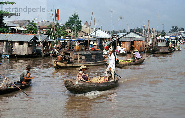 Schwimmender Markt am Mekong Delta  Vietnam  Indochina  Südostasien  Asien