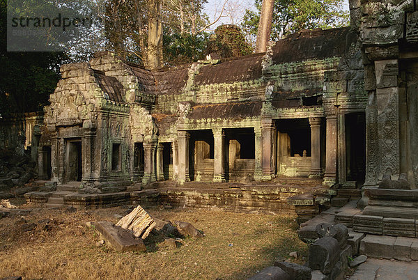 Kleinere Tempel innerhalb des Komplexes der Denkmäler der Khmer bei Angkor Wat  UNESCO Weltkulturerbe  Siem Reap  Kambodscha  Indochina  Südostasien  Asien