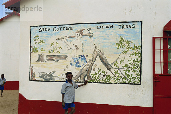 Dorfschule in der Nähe von Banjul in Gambia  Westafrika  Afrika