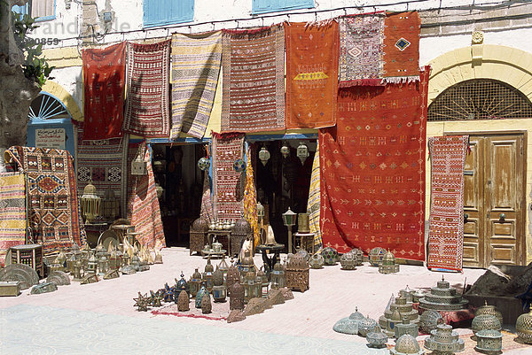 Souvenirs für Verkauf  Essaouira  Marokko  Nordafrika  Afrika