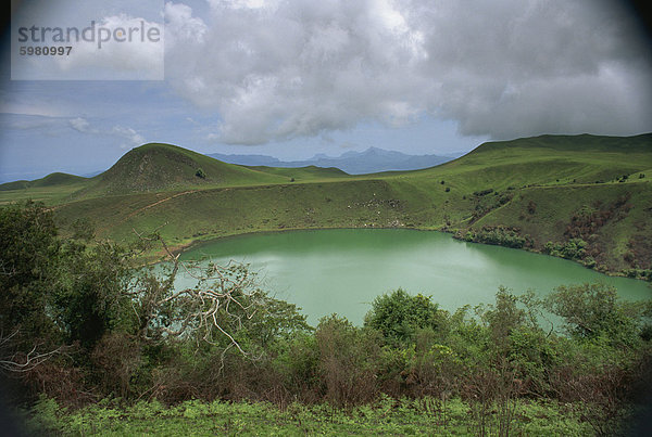 Kratersee bei Manengouba  westliche Gebiet  Kamerun  Westafrika  Afrika