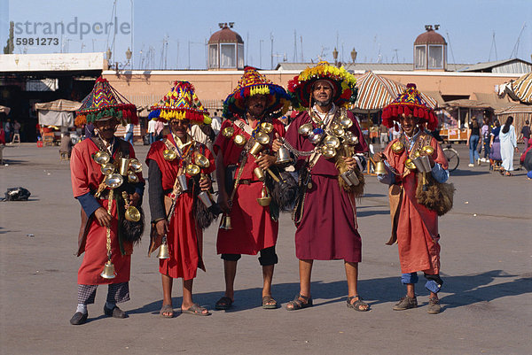 Watersellers auf den Djemma el Fna  Marrakesh  Nordafrika  Afrika