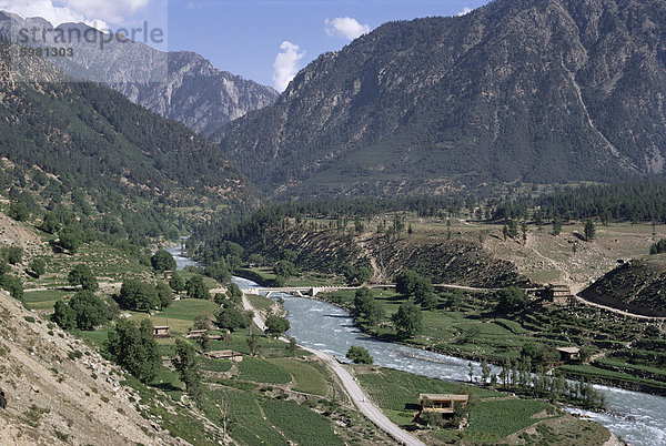 Dorf Kacak  nördliche Swat-Tal  Pakistan  Asien