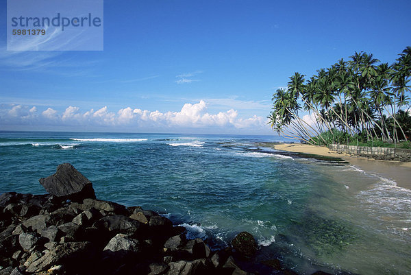 Strand in der Nähe von Galle  Sri Lanka  Indischer Ozean  Asien