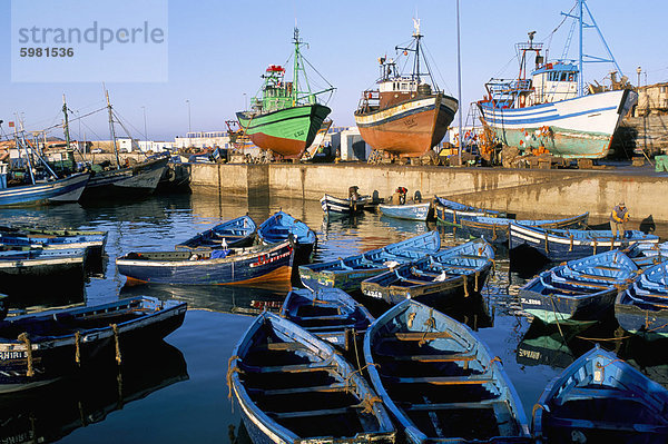 Angeln Port  Essaouira  Marokko  Nordafrika  Afrika