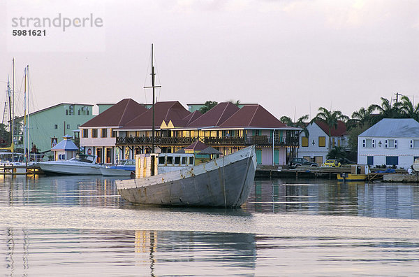 Fischereihafen  Heritage Quay  St. John's  Antigua  Leeward-Inseln  West Indies  Caribbean  Mittelamerika