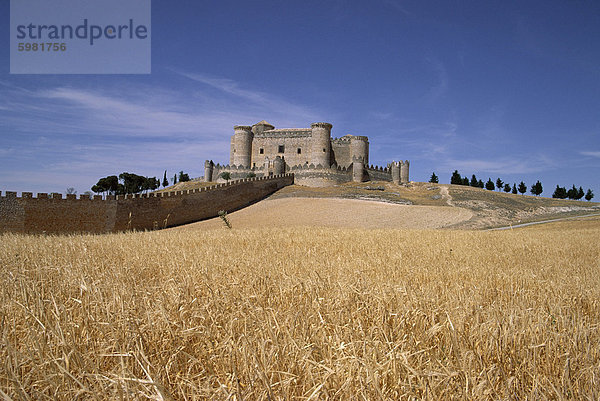 Burg und Mauern  Belmonte  Castilla La Mancha  Spanien  Europa