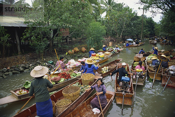 Schwimmende Markt Damnoen Saduak  Bangkok  Thailand  Südostasien  Asien