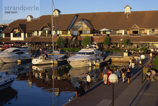 Abend Buggys  Port Solent Marina  Hampshire  England  Vereinigtes Königreich  Europa