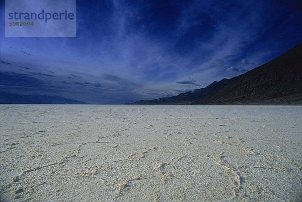 Vereinigte Staaten von Amerika USA Nordamerika Death Valley Nationalpark Kalifornien Salztonebene