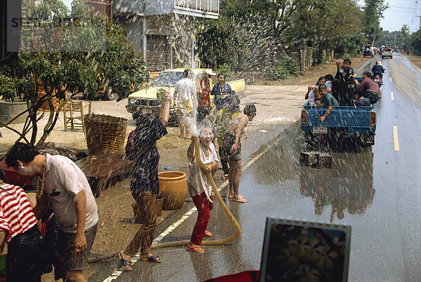 Wasser-Festival im neuen Jahr  Chiang Mai  Thailand  Südostasien  Asien